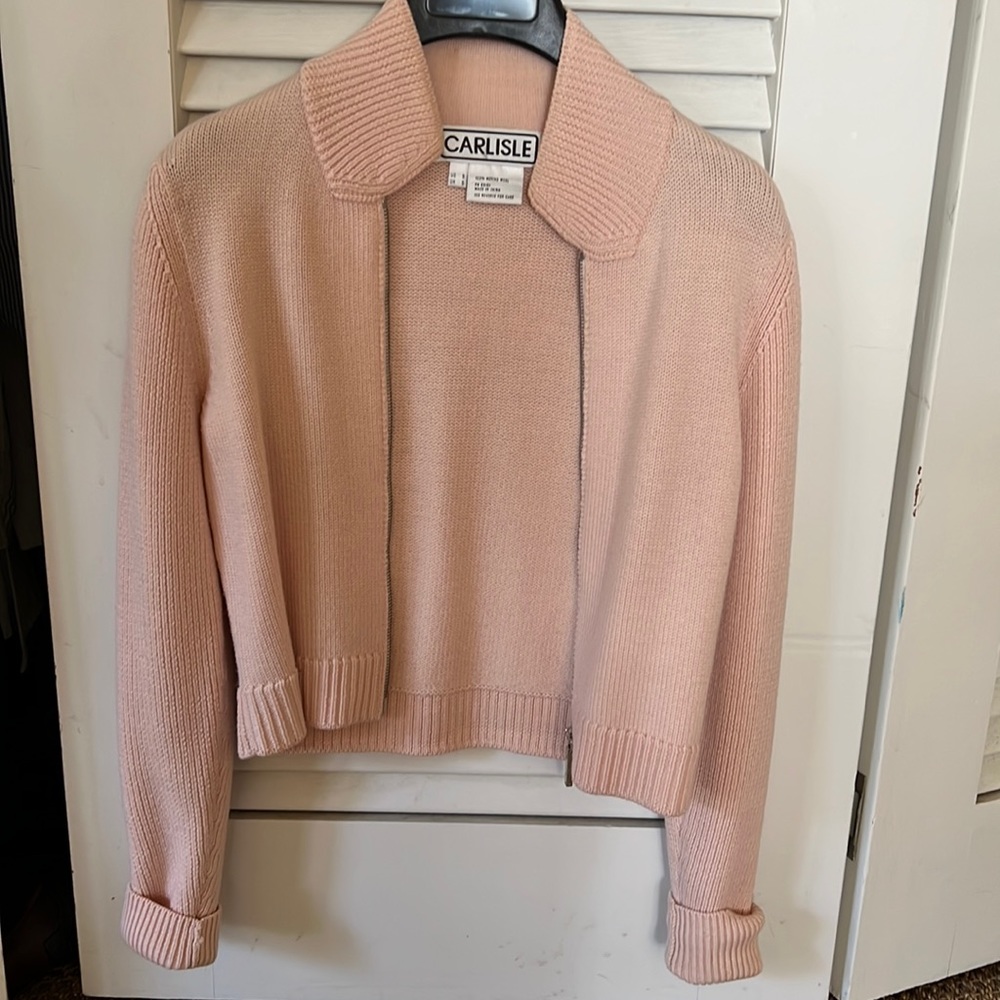 Carlisle two piece sweater and shell. Size small. Color blush.